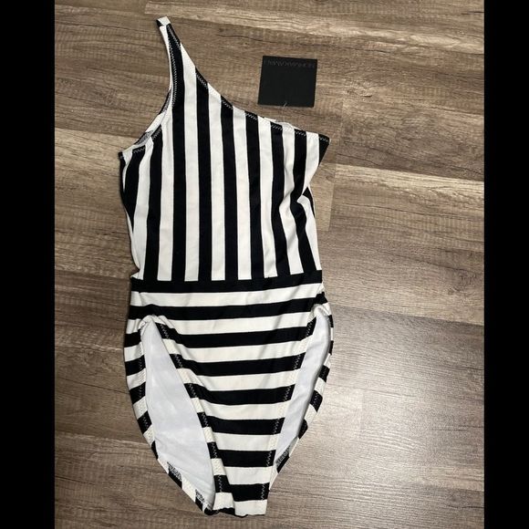 NORMA KAMALI Spliced One-Shoulder Mio One-Piece Swimsuit Small $185 - Picture 5 of 6